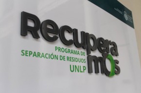 Cartelería del programa de reciclaje «Recuperamos» (2015)
