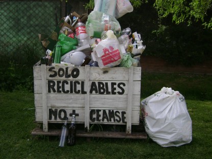 contenedor con reciclables en Villa del Plata 