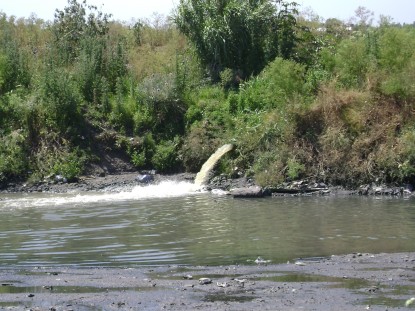 imagen tomada x nuevo ambiente en 2010 de la descarga denunciada